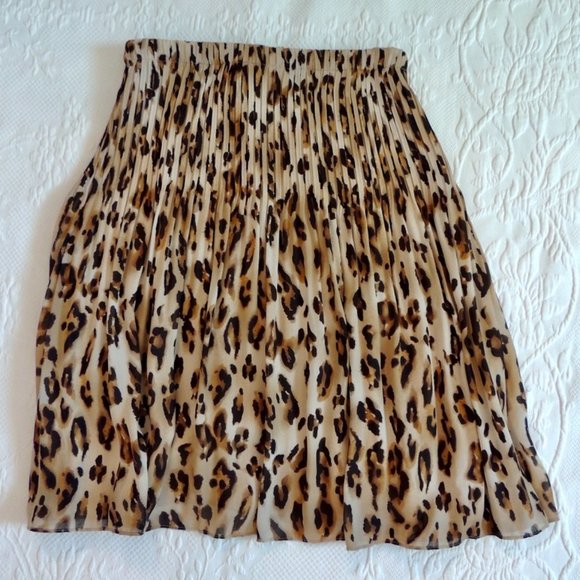 Allison Taylor Dresses & Skirts - Leopard Pleated Skirt